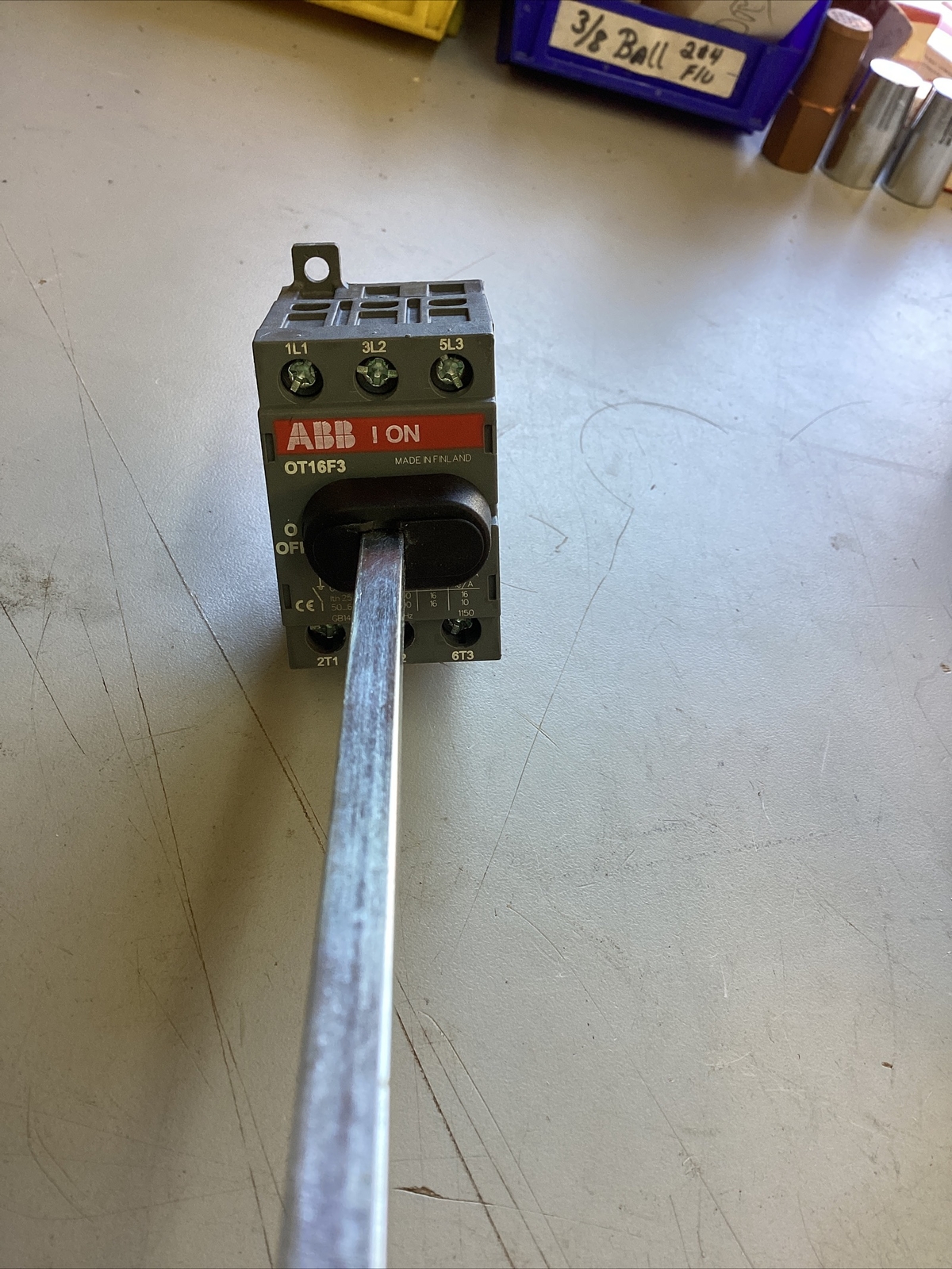 ABB OT16F3 DISCONNECT SWITCH 3-POLE 600V 50/60HZ 20A. &km38 SQ-D