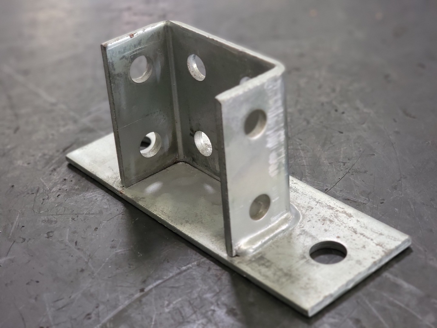SURPLUS NEW B-Line B281 1-5/8″ x 1-5/8″ Channel Post Base – Cable Tray
