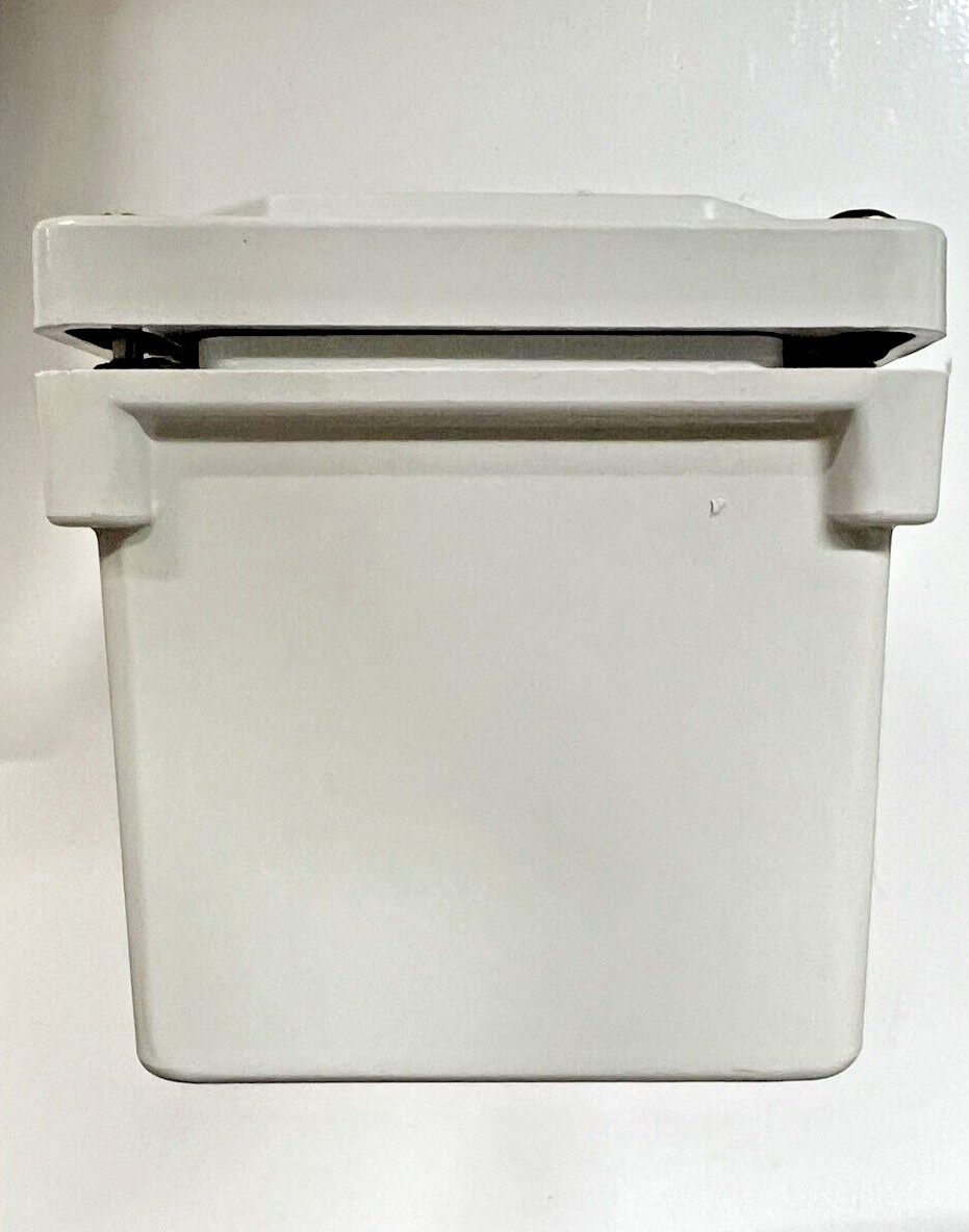 NEW AM3PB PUSH BUTTON BOX