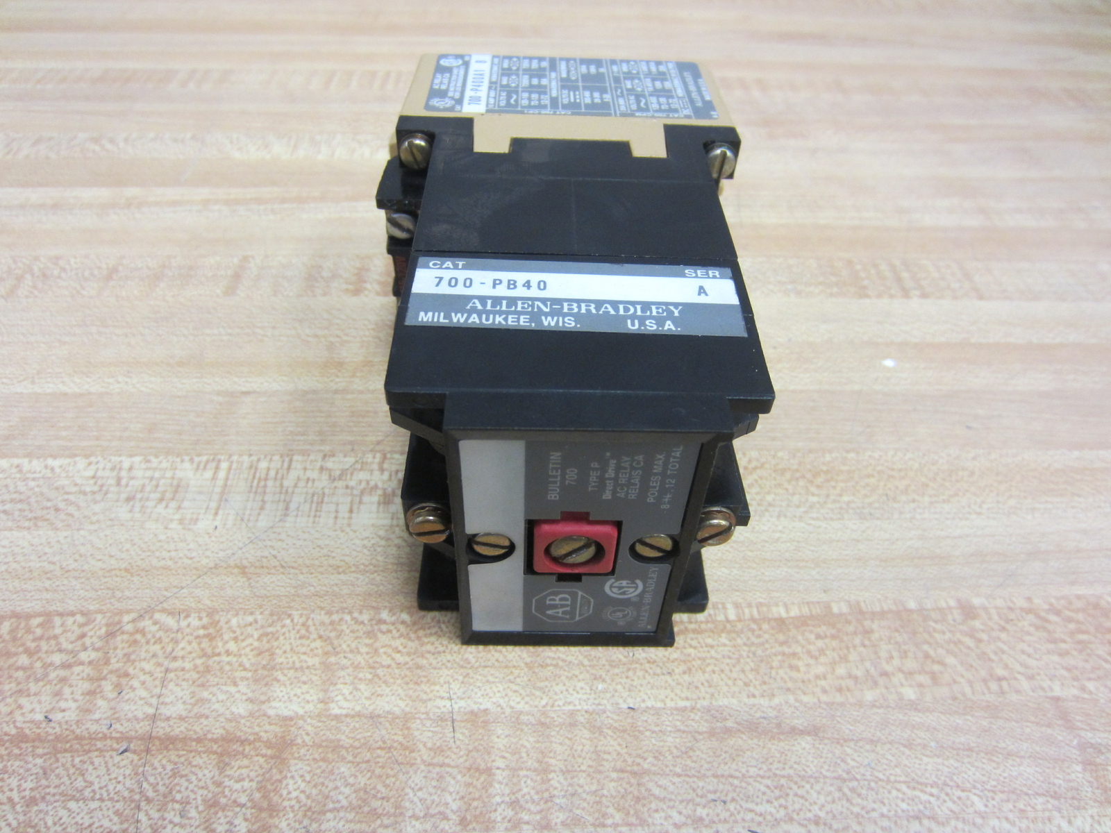 Allen Bradley 700-P400A1 Starter Relay 700P400A1 With 700-PB40 Series B