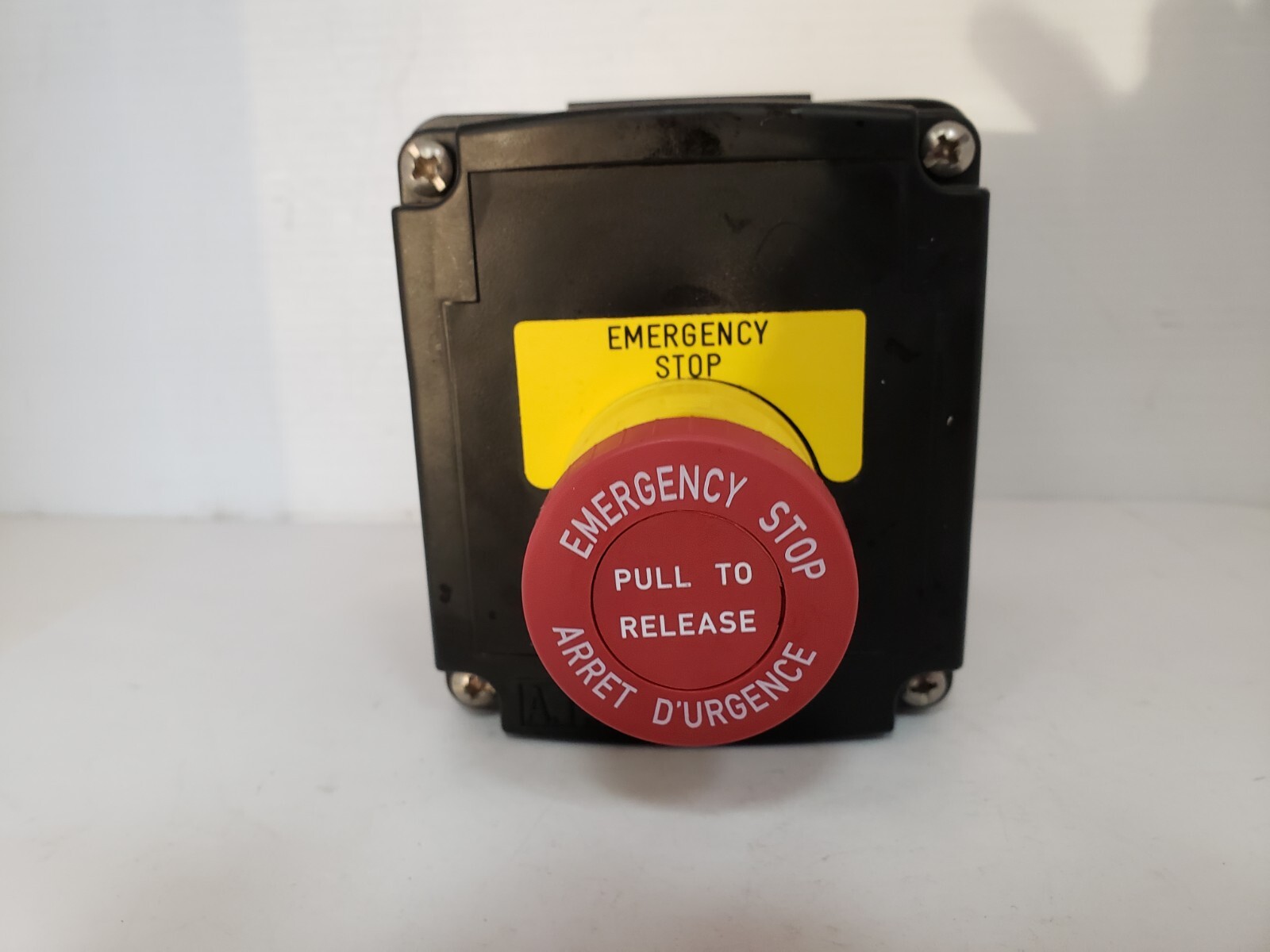 APPLETON B40164 EMERGENCY STOP BUTTON PUSHBUTTON SWITCH