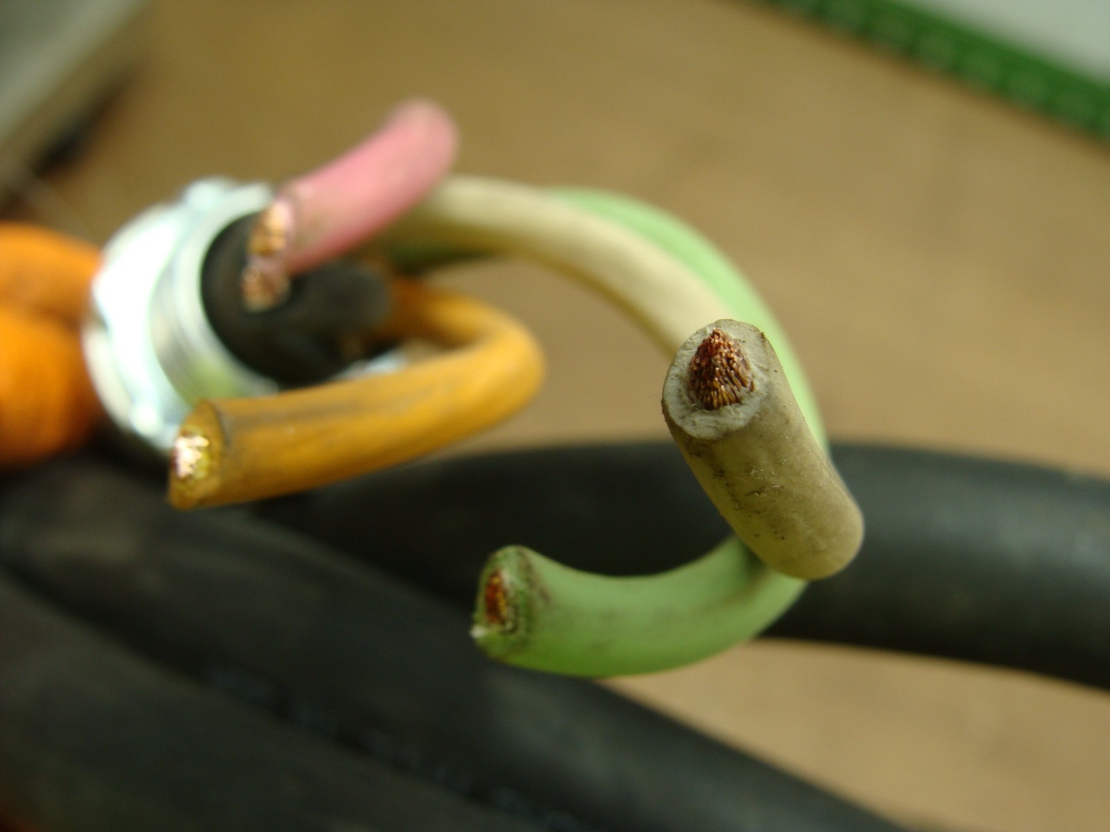 CAROL SUPER VU-TRON S00W 5/C 10AWG POWER CORD 11′ 4″ LENGTH W/HBL2811 PLUG