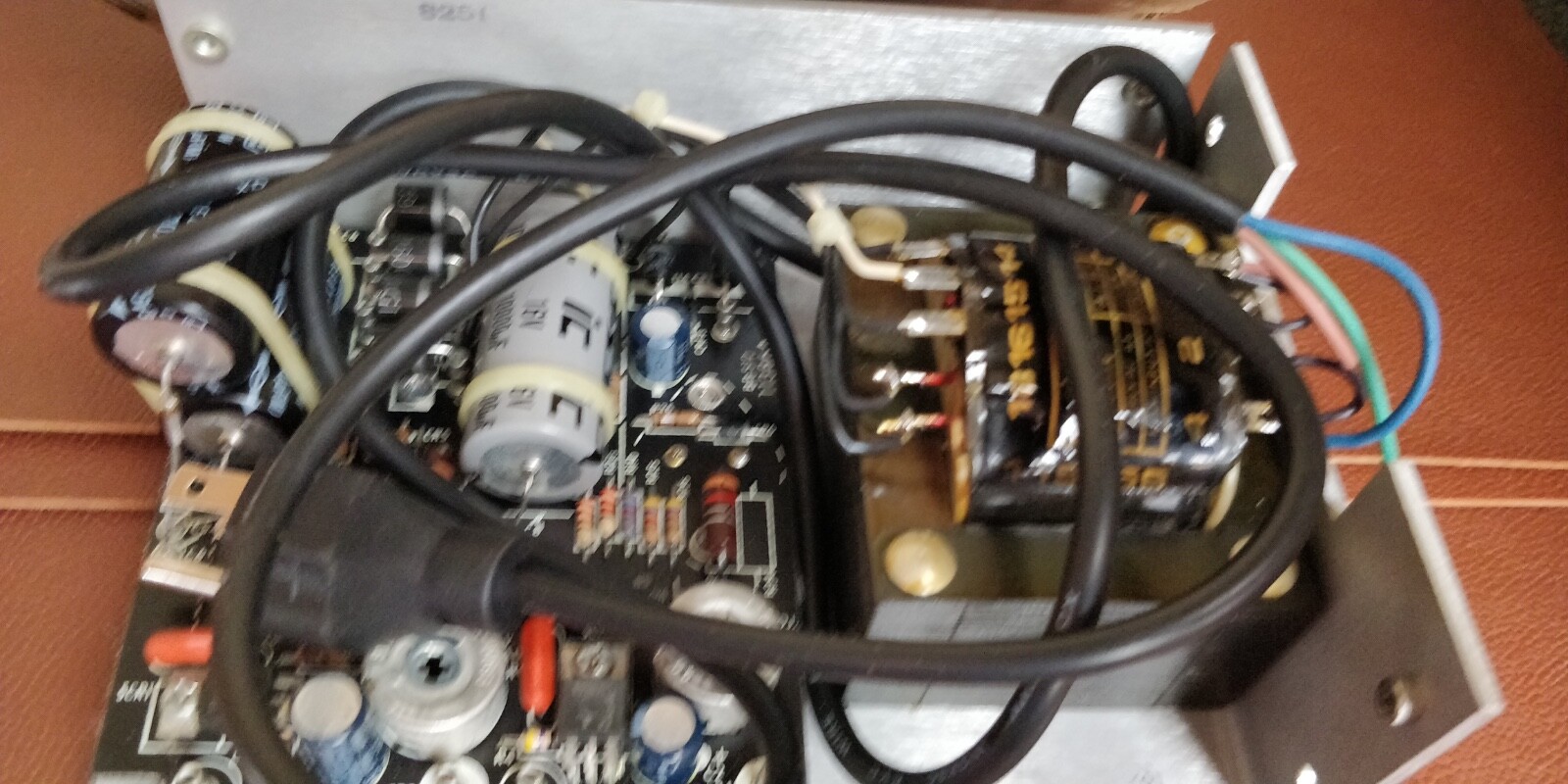CONDOR FBB512 CP 703 ~ Outputs: 5V 2A + 12V 4A Input: 115V / 230V Power supply