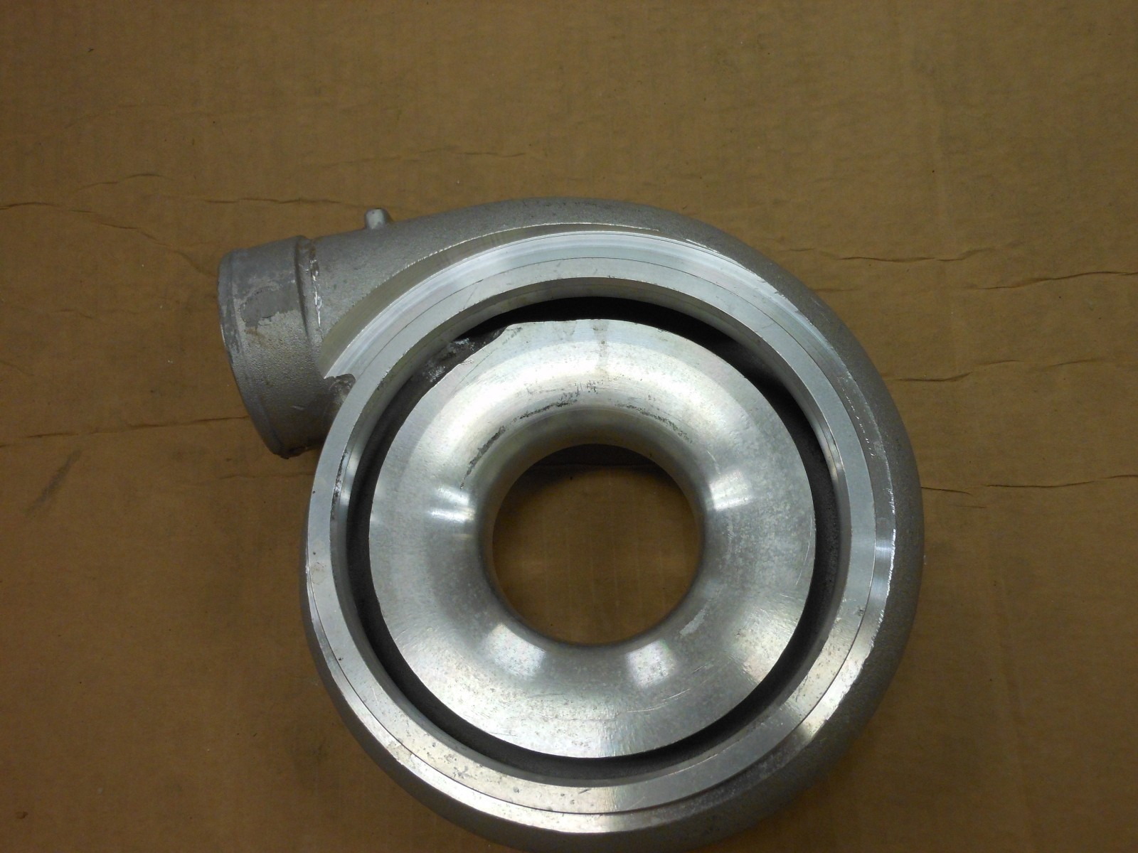 NEW Detroit Diesel Garrett Super Charger Supercharger Turbo Housing 551705
