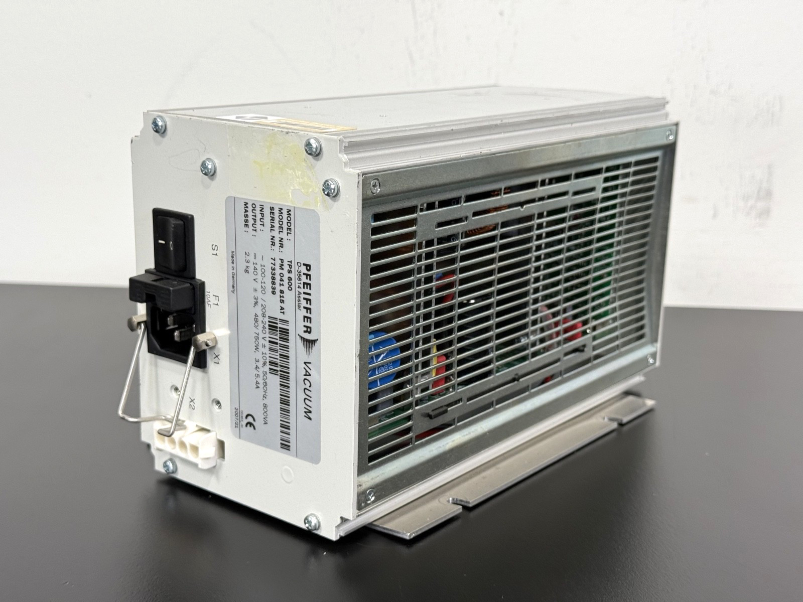 Pfeiffer Vacuum TPS 600 Turbo Pump Power Supply Controller PM041815AT