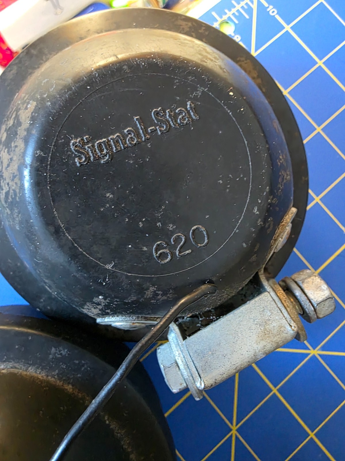VTG SIGNAL STAT 620 Lights Red & Blue- Untested