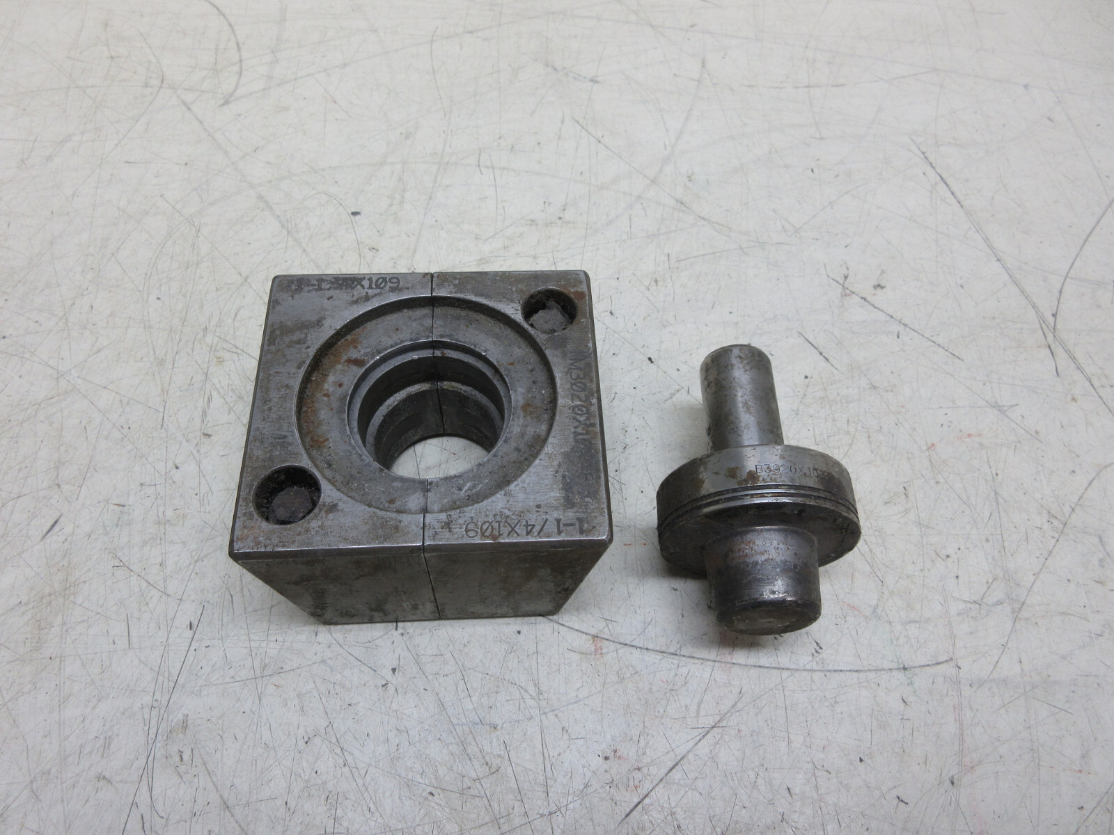 Parker Parflange 1-1/4″ x .109 Pin & Die Set Tooling for 90°/180° Tube Flanging