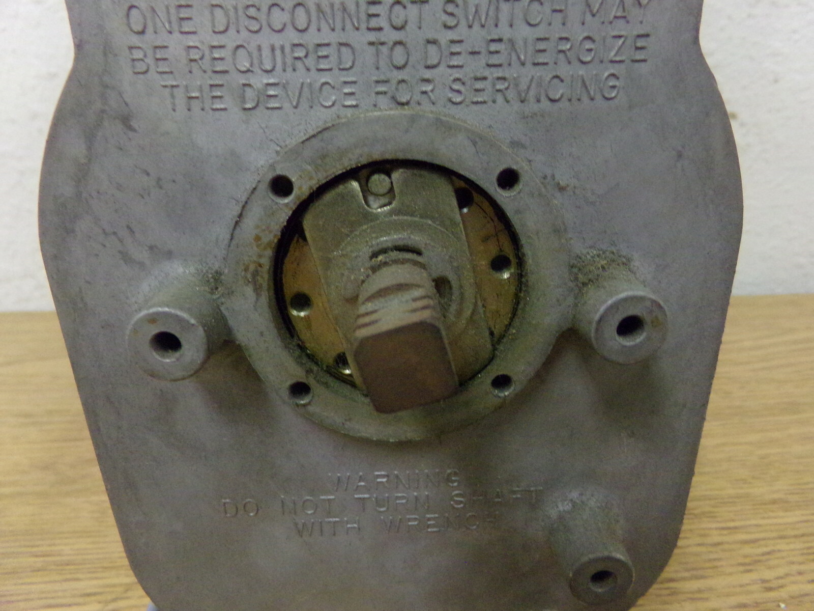 Honeywell Modultrol Motor 24 Volts HA 50/60 1.06A 24W M845A 1027 160 1 min