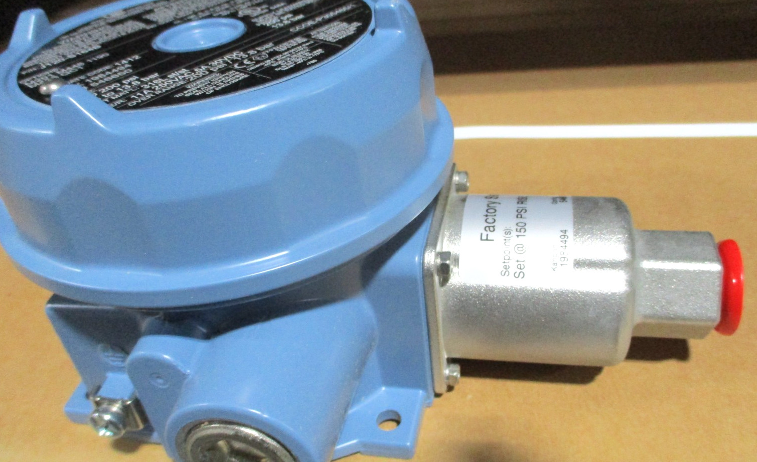 UNITED ELECTRIC CONTROLS, J120S164BM201M4461190M405QC1, SWITCH-TRANSMITTER,