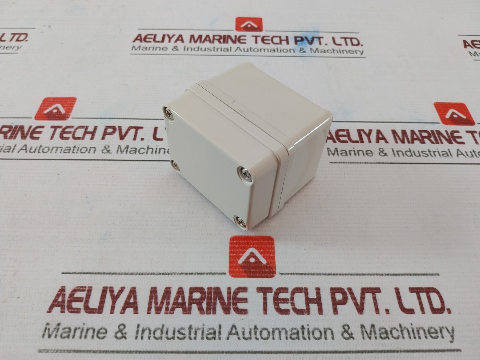 D.S.E. HI BOX ABS AH250V F Unique Box (Sus Draw Latch) LF.T3.15AH 250V P