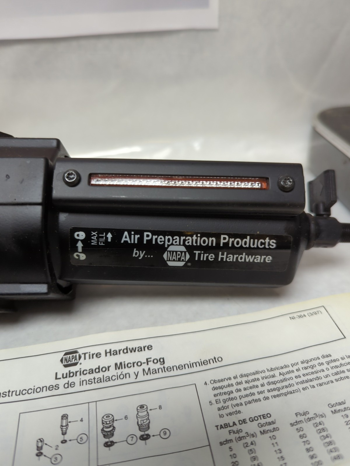 NAPA,90-7930,AIR LINE LUBRICATOR METAL BOWL W/ MANUAL DRAIN & SIGHT 1/2 IN NOS