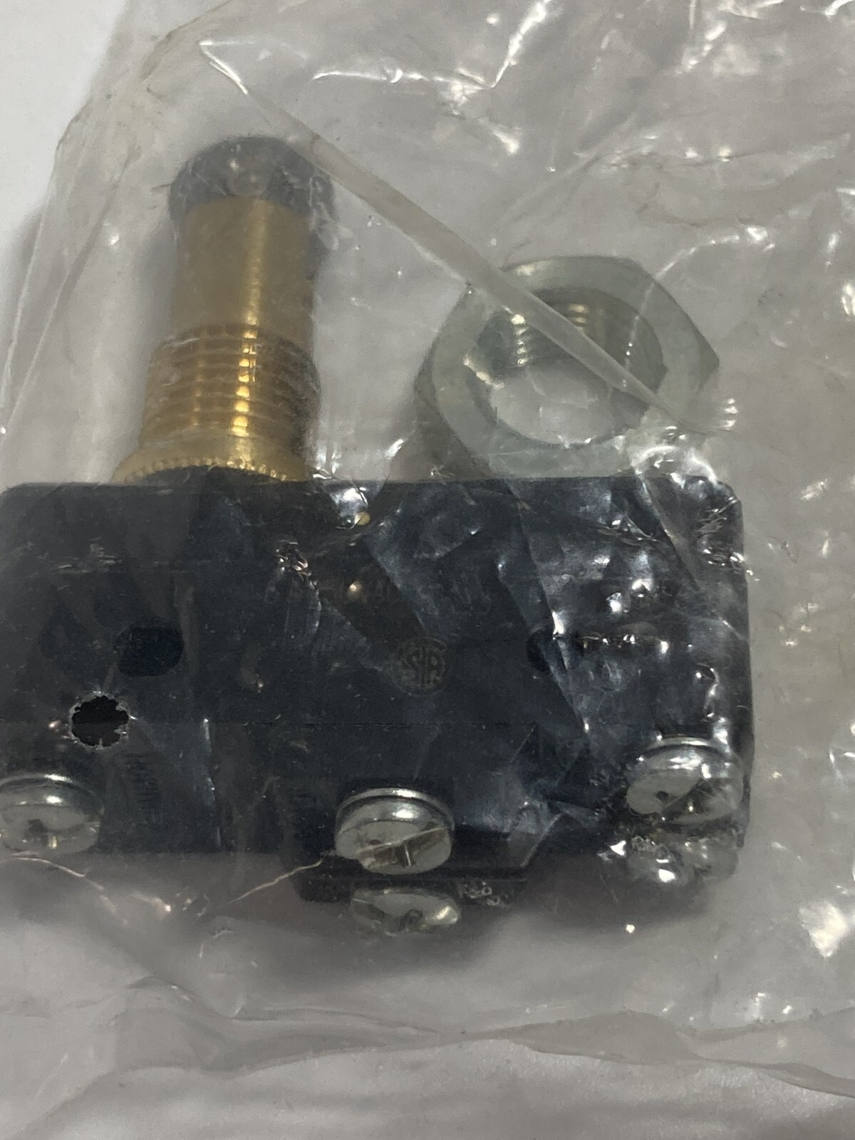 MICRO SWITCH BZ-3YQ8T LIMIT SWITCH ROLLER PLUNGER 5A 250VAC NIB