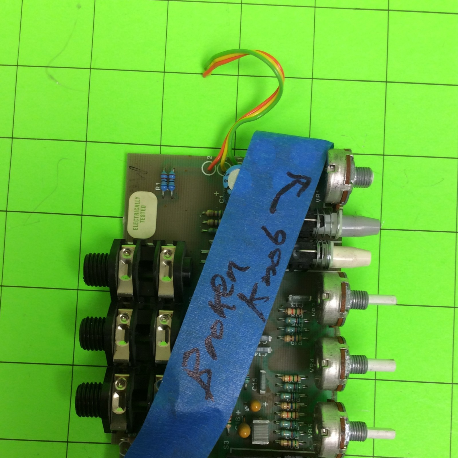 Hill MM1X Audio Mixer Input Board 1 (BROKEN Knob)