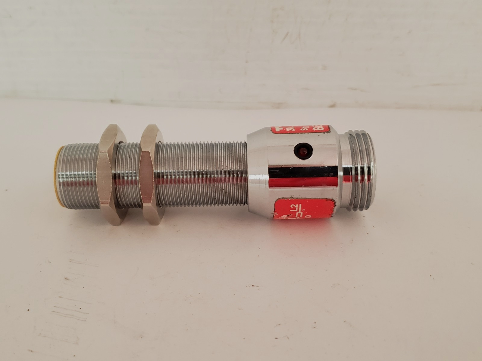 TURCK BI5-G18-AZ3X-B1331 INDUCTIVE SENSOR NO 20-250V 1 LED 3 PIN (0292U1) NNB