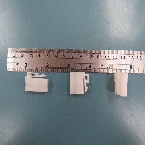YAZAKI 7123-2825 Qty of 100 per Lot 2 Way Natural (WHITE) Connector
