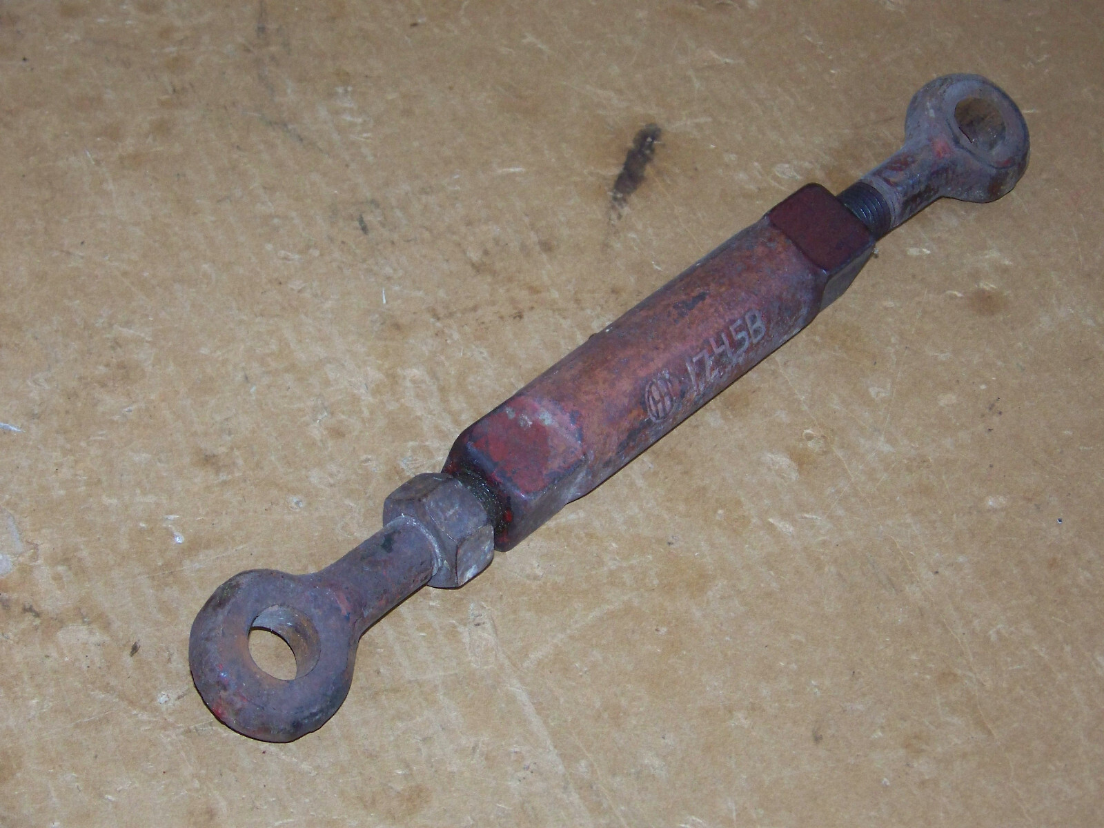 International IHC 1745B Garden Lawn Tractor 3pt Hitch Top Center Link Plow