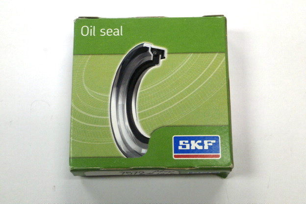 SKF 7572 New Oil Seal Joint Radial (Original Box)