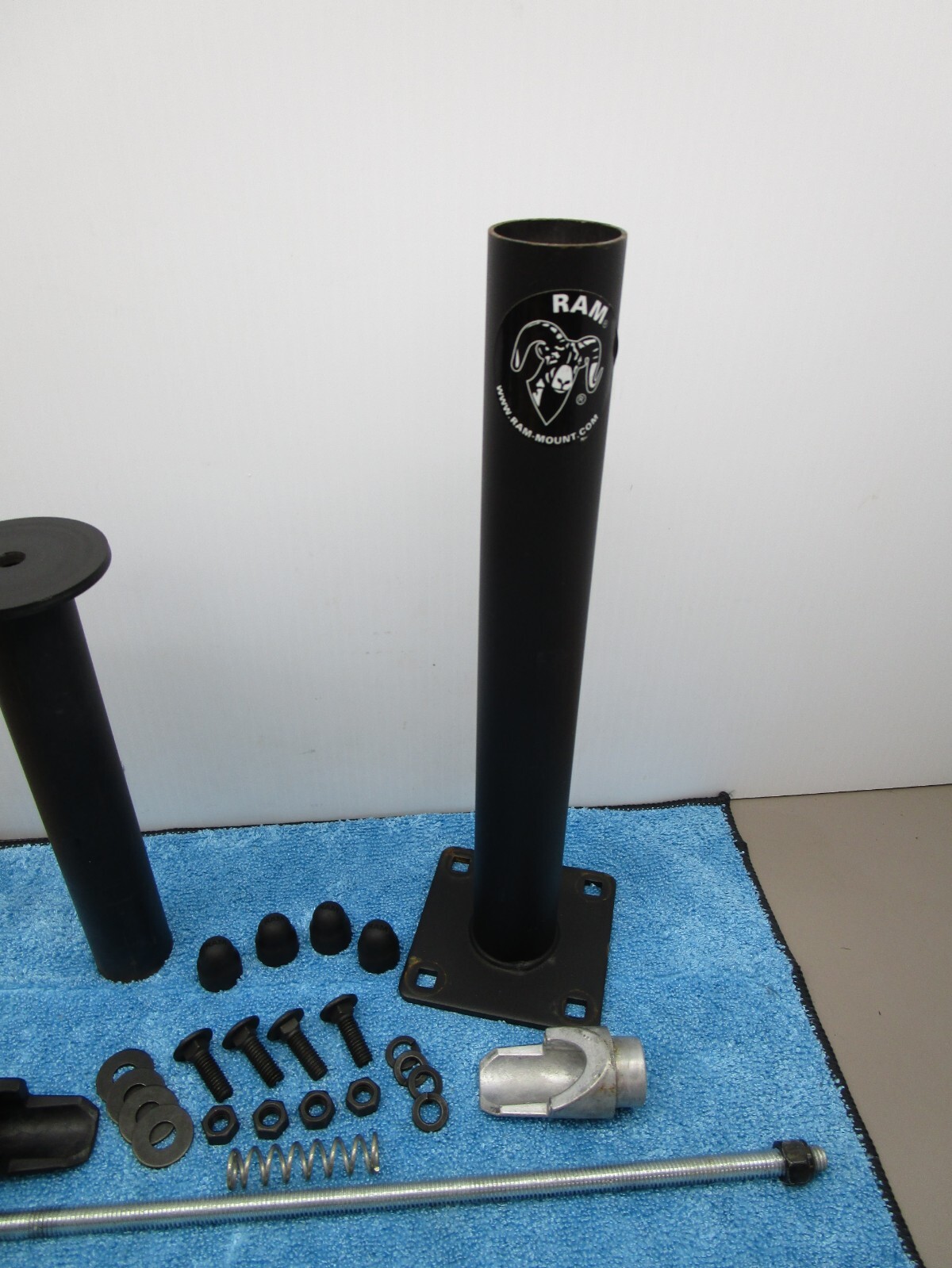 RAM Mount RAM-VP Tele-Pole Assembly 12″ Lower Pole and 9″ Upper Pole