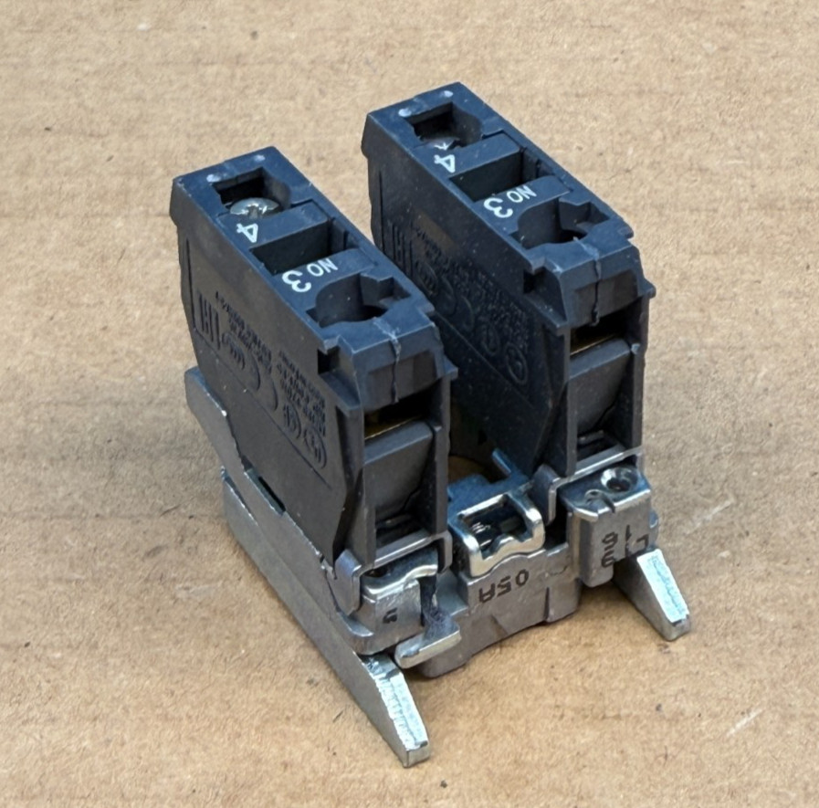 Lot of 2x Genuine Schneider ZB4BZ103 Harmony 22mm 1NO Contact Block Mounting