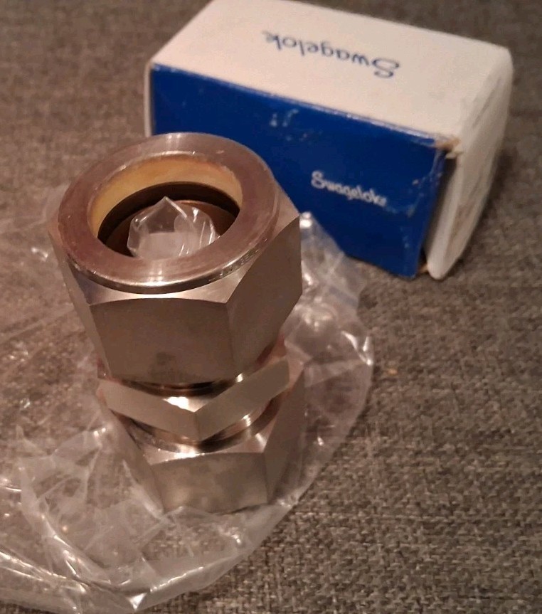 SWAGELOK SS-2000-6, SS20006, UNION 1 1/4″ x 1 1/4″