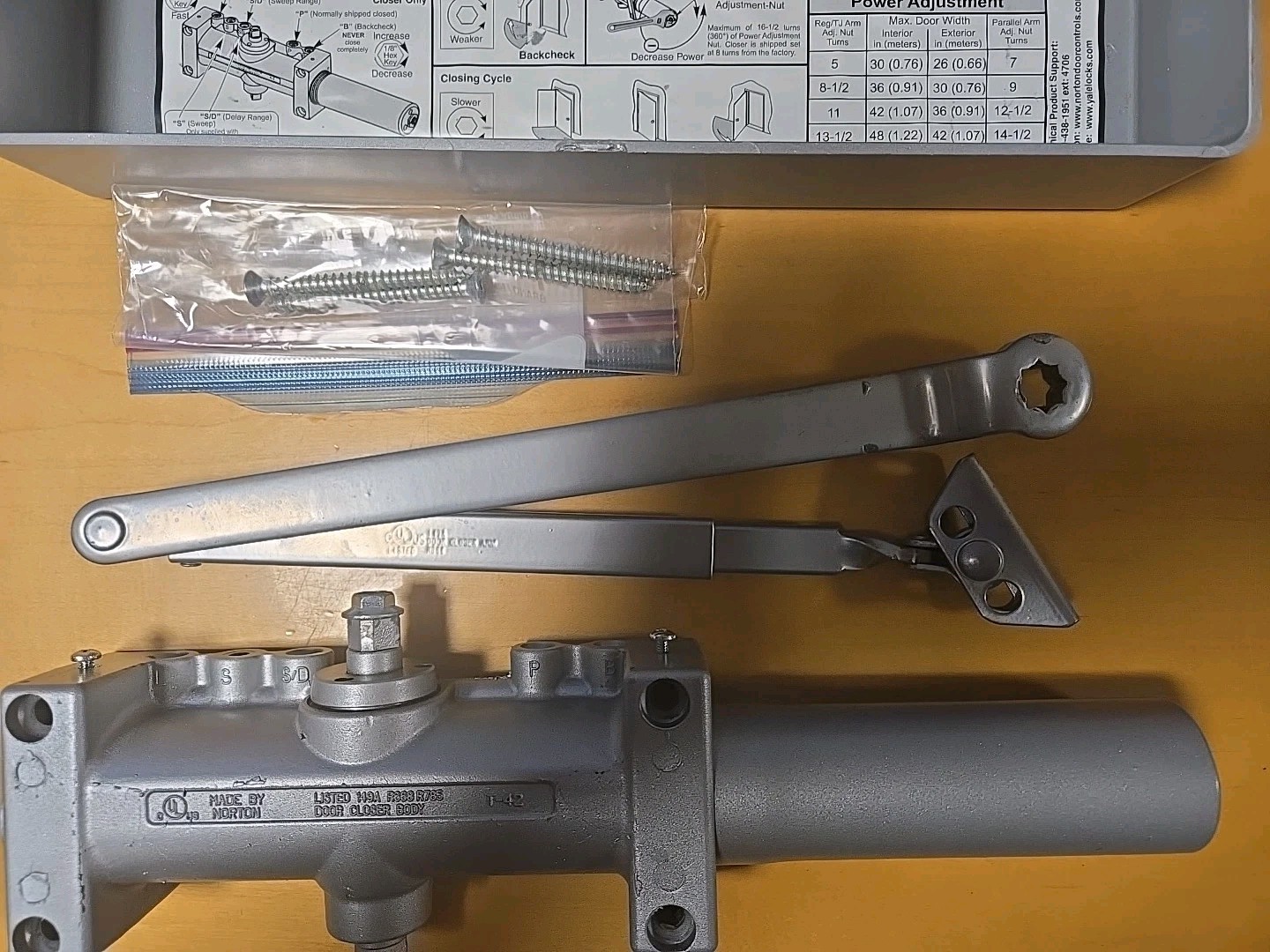 Norton 7500/Yale 4400 Hand Door Closer
