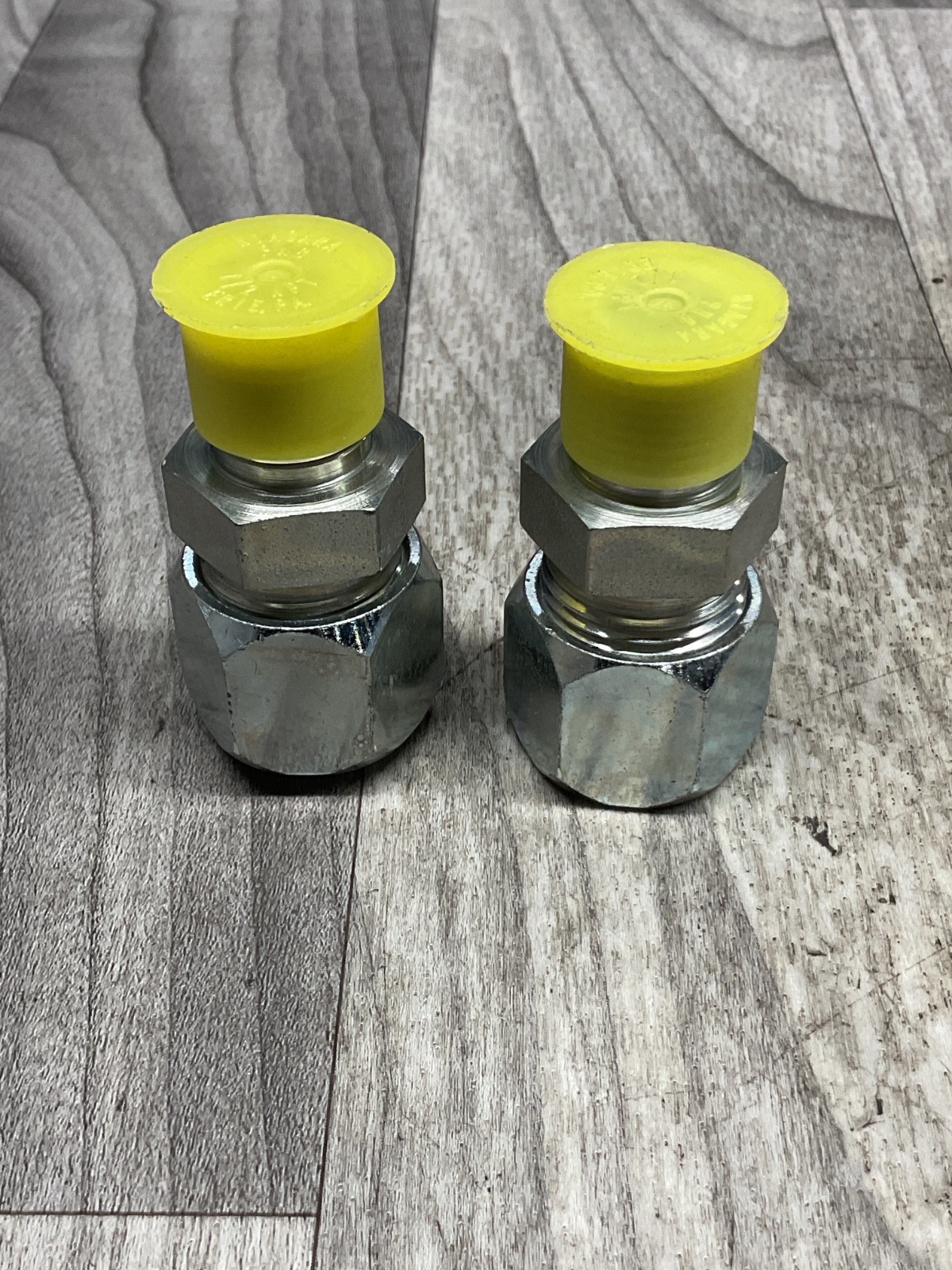 Niagara PN8, 1/2″ NPT Hydraulic Converter (Set of 2) #4009X104SI