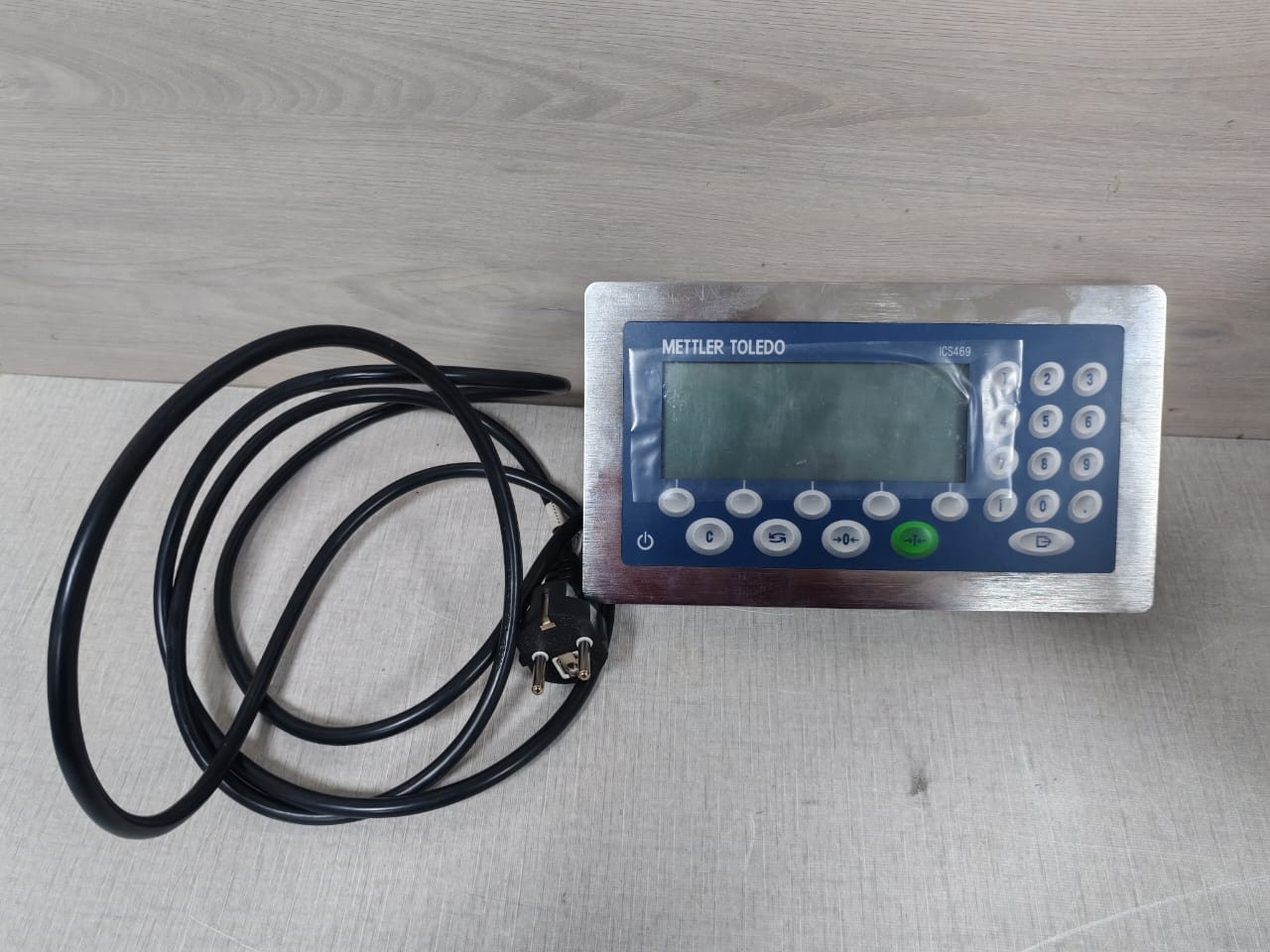 METTLER TOLEDO ICS469 WEIGHING TERMINAL TYPE: ICS249d-CARGO ICS4x9-1