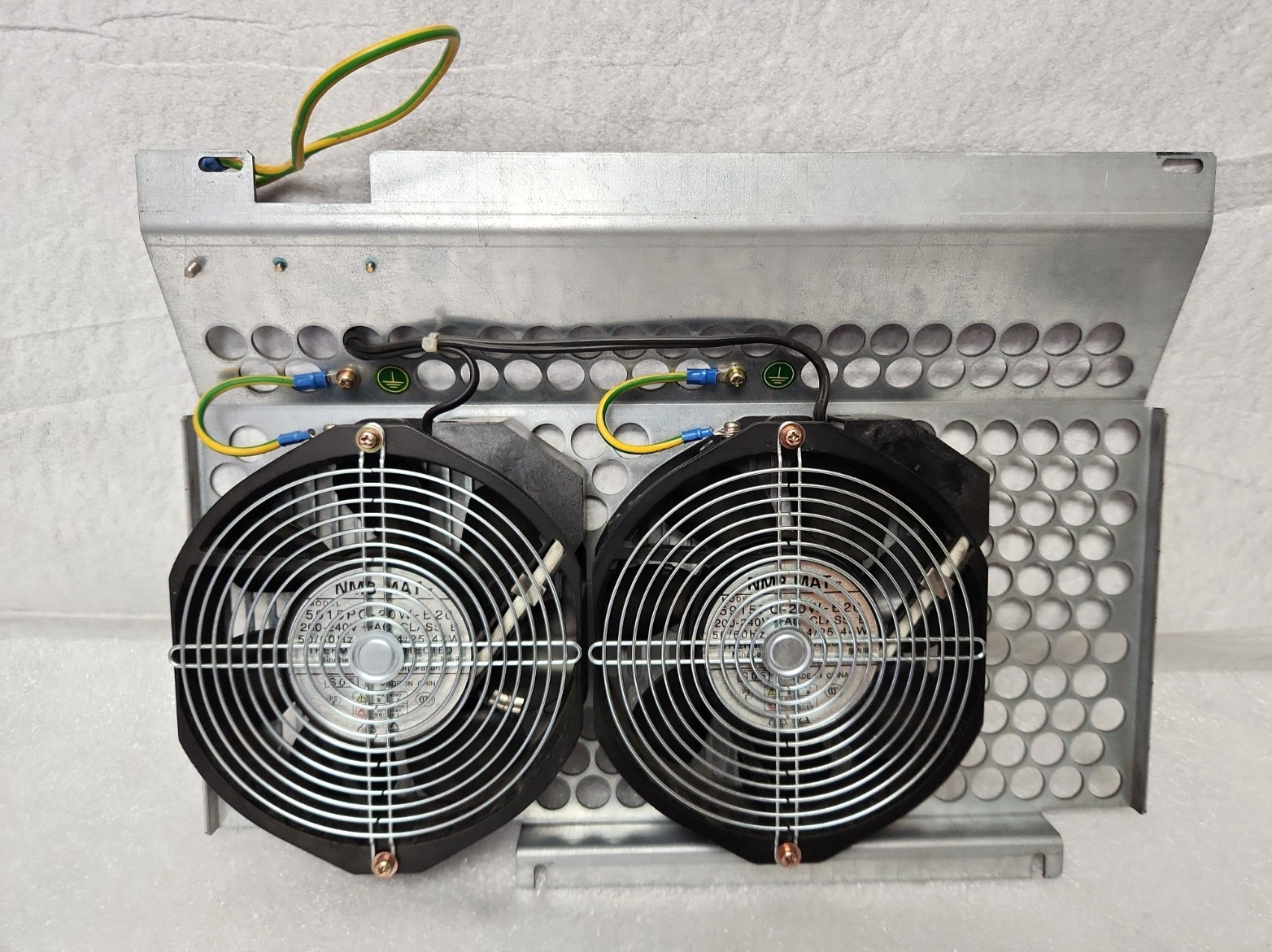 Fanuc A04B-0815-D366 Supply Fan Unit w/ 2 Minebea 5915PC-20W-B20 Fans 200-240V