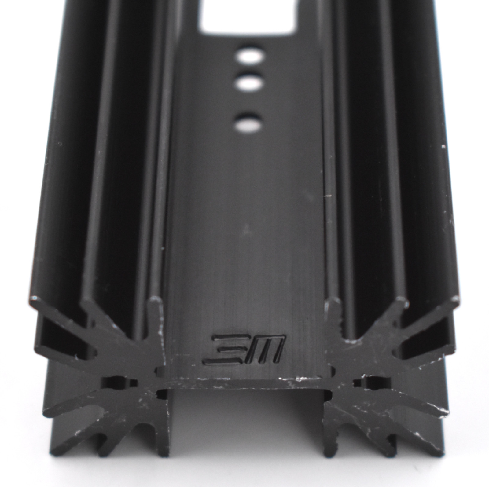 WAKEFIELD 647-25ABP HEATSINK TO-220 W/PINS BLK 1″” (LOT OF 5)