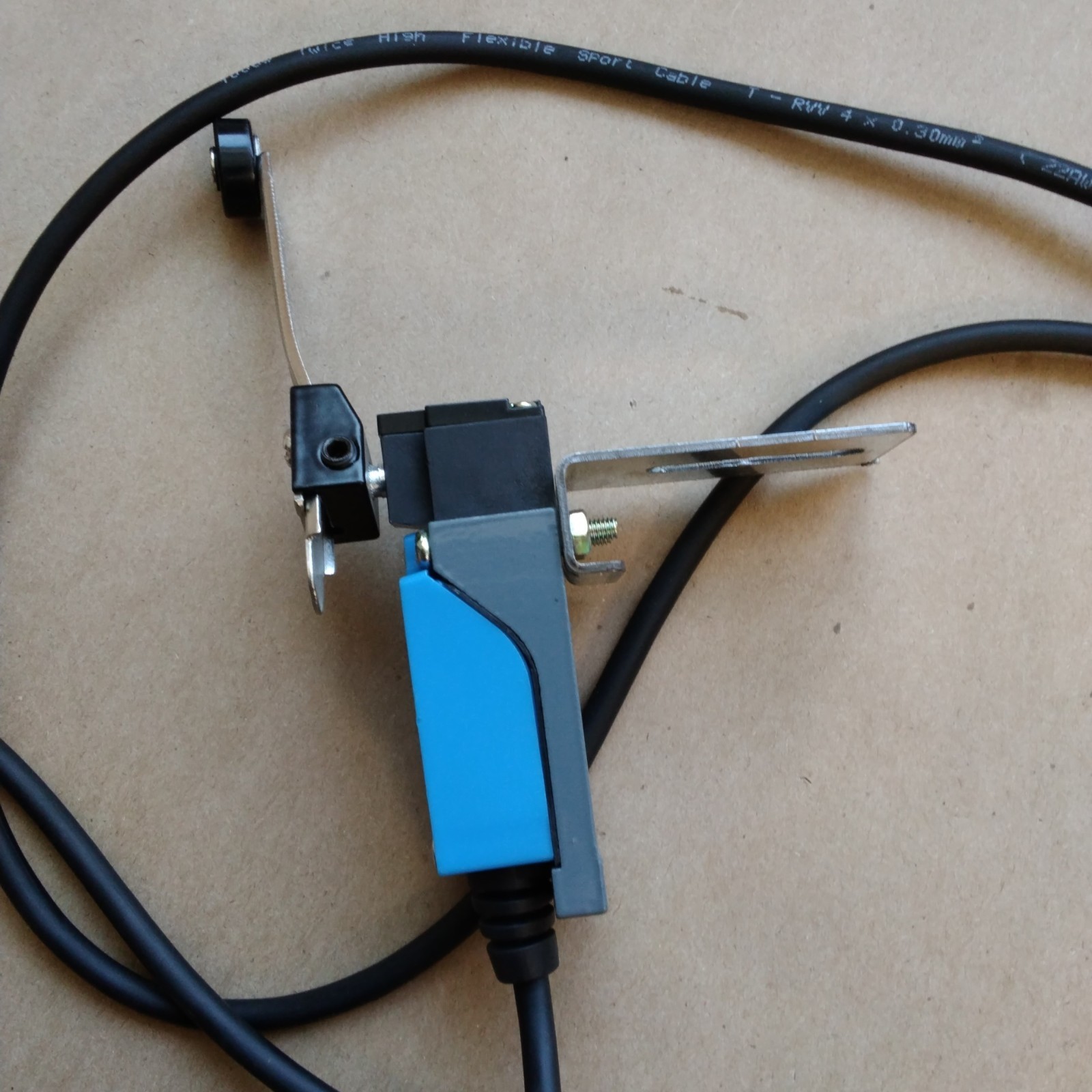 MOUJEN SWITCH MOMENTARY LIMIT SWITCH ME-8108