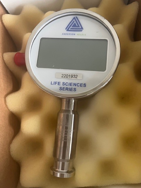 Anderson Negele EP074B01100211 Digital Pressure Gauge 0 to 160 PSI NEW