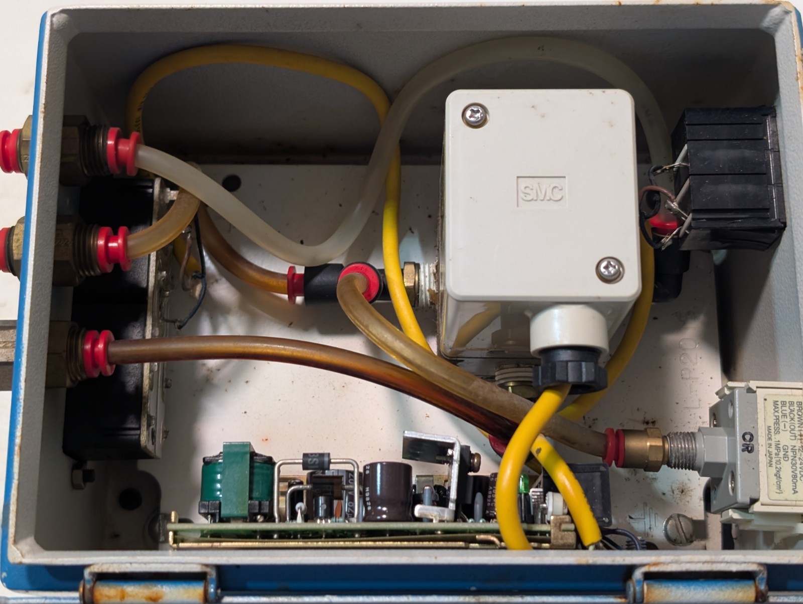 SMC IT2031-N22 E/P Regulator Control Box Enclosure, PCB, Digital Pressure Switch