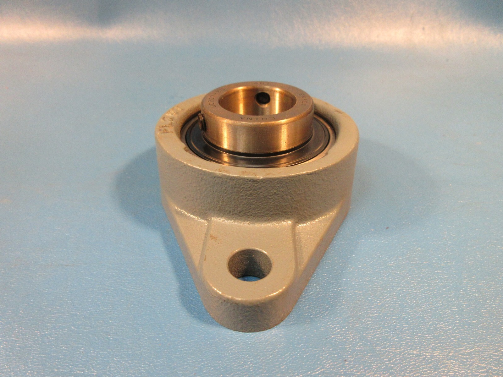IDC, UCFL 207-20, 1 1/4″ Bore, 2 Bolt Flange Mount Bearing, Set Screw Locking