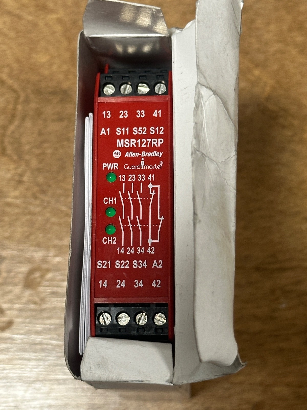 Allen-Bradley Guard Master MSR127RP Safety Relay new in box