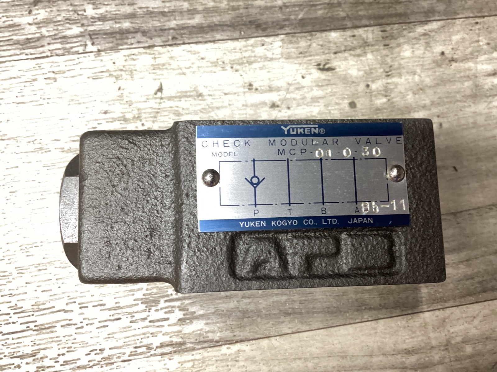 Yuken MCP-01-0-30 Modular Check Valve #104D45PR5