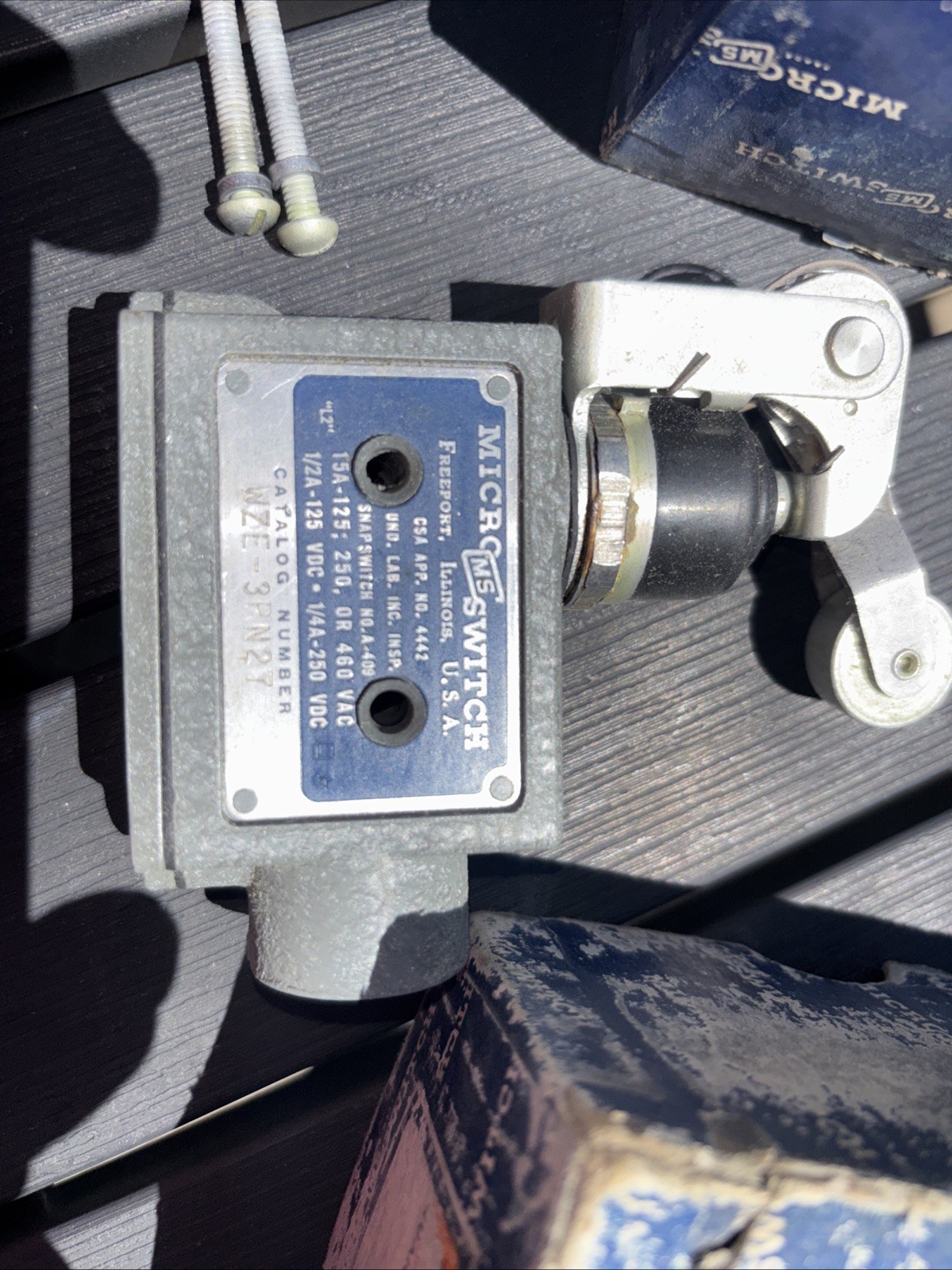 Micro Switch Wze-3rn27 Honeywell Roller Limit Switch