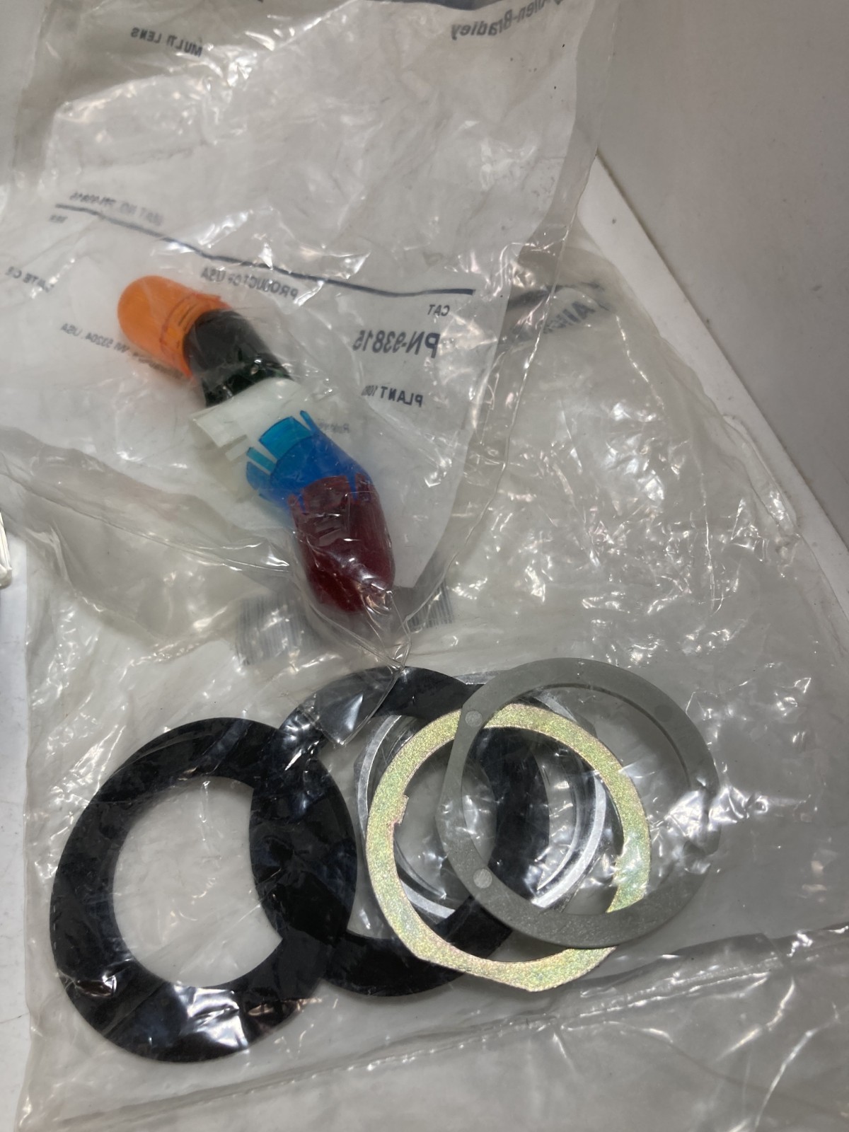 ALLEN BRADLEY 800H-PPB16M PUSHBUTTON MOM XFMR 120V MULTI COLOR INSERT SER C NNB