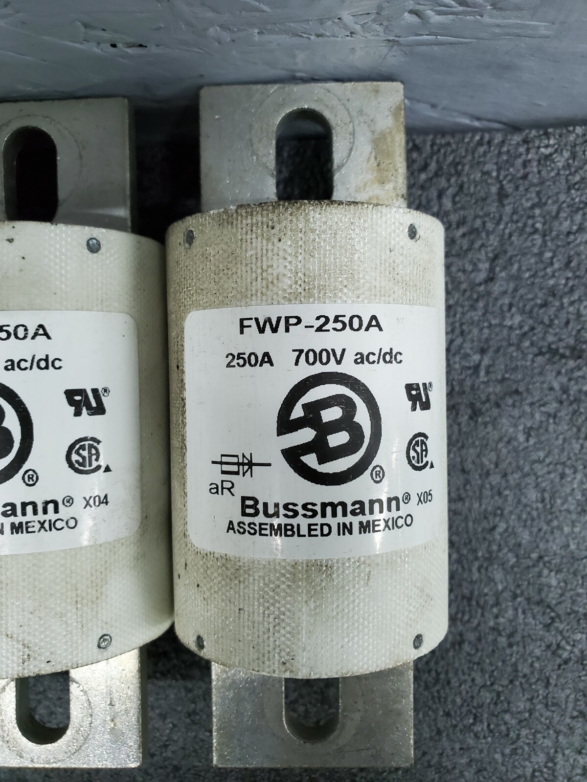 Lot of 3 – USED BUSSMANN FWP-250A 700VAC/DC 250A
