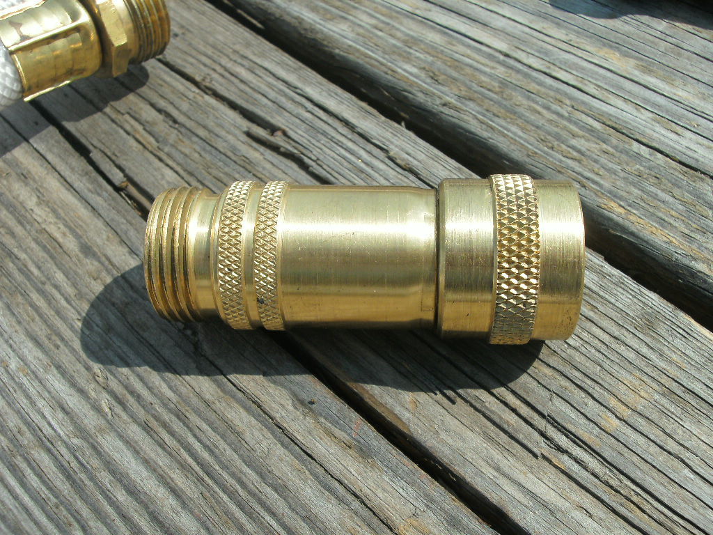GOOD YEAR BRAIDED HOSE 200 PSI 1/2″ X 72″ BRASS 3/4″ SWIVEL FITTING X 3/4″ HOSE