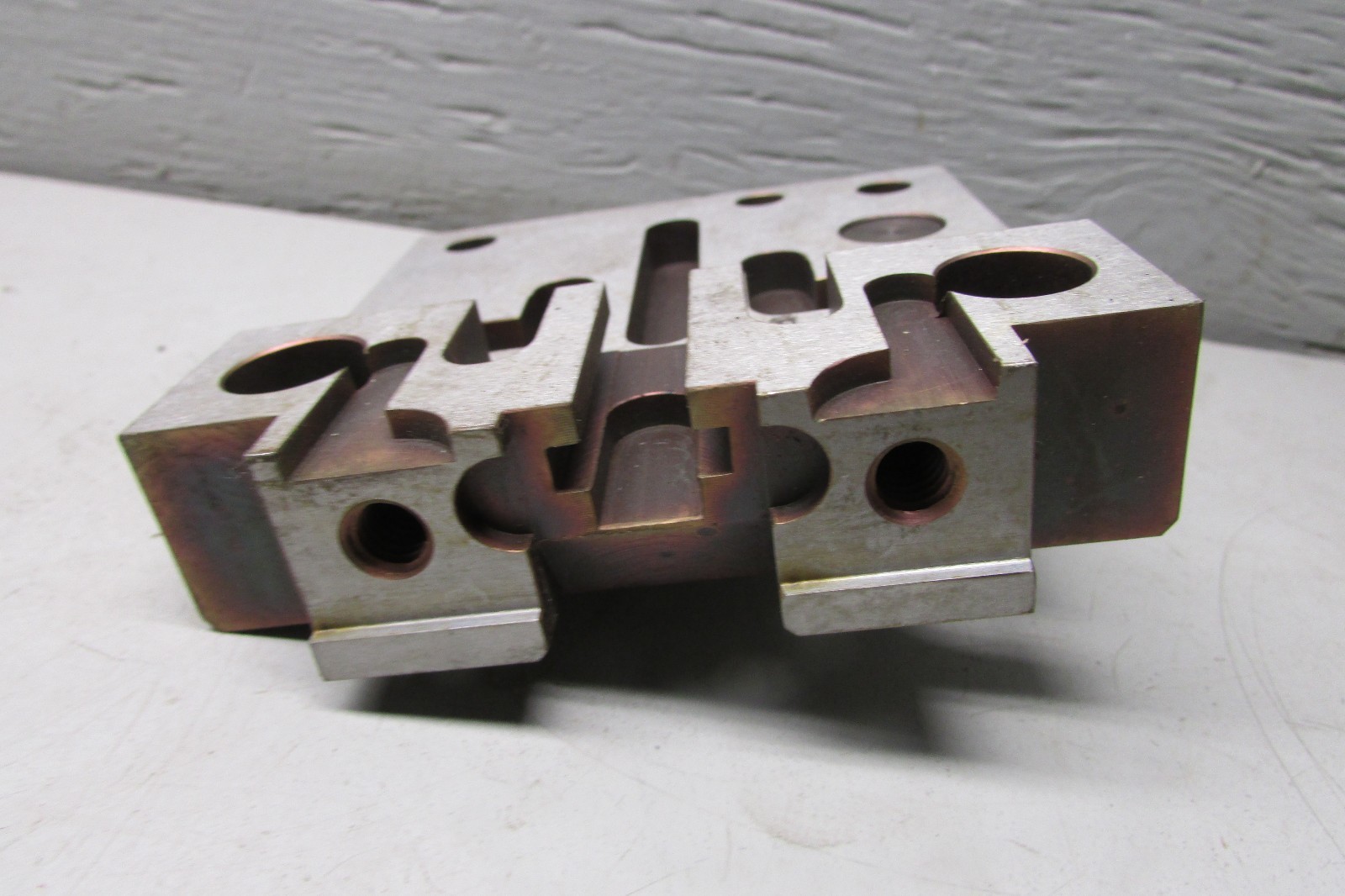Signode Lower Guide Block Assembly 013778