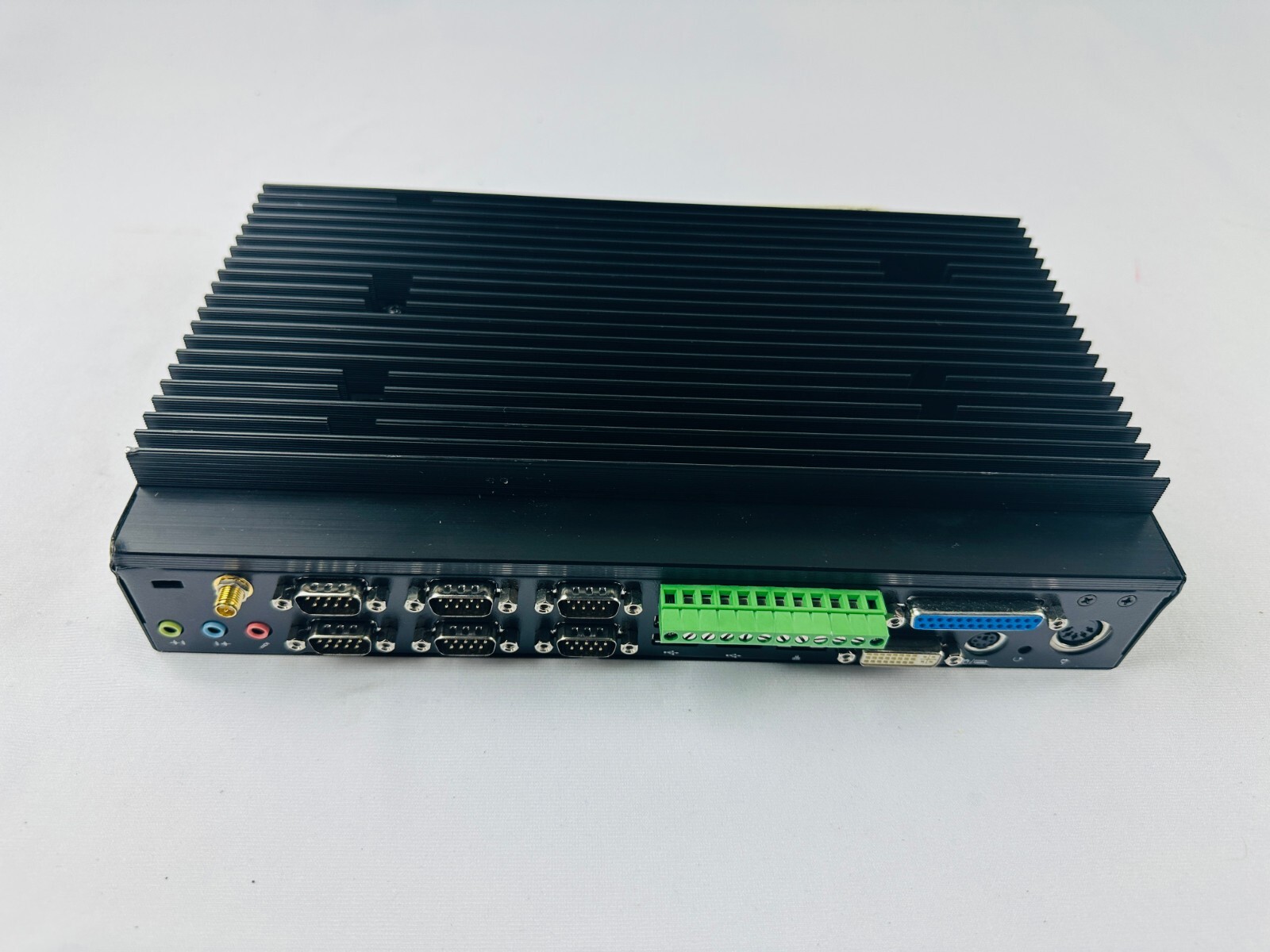 Tangent BAR-048D Rugged Mini UX Fanless Industrial Computer