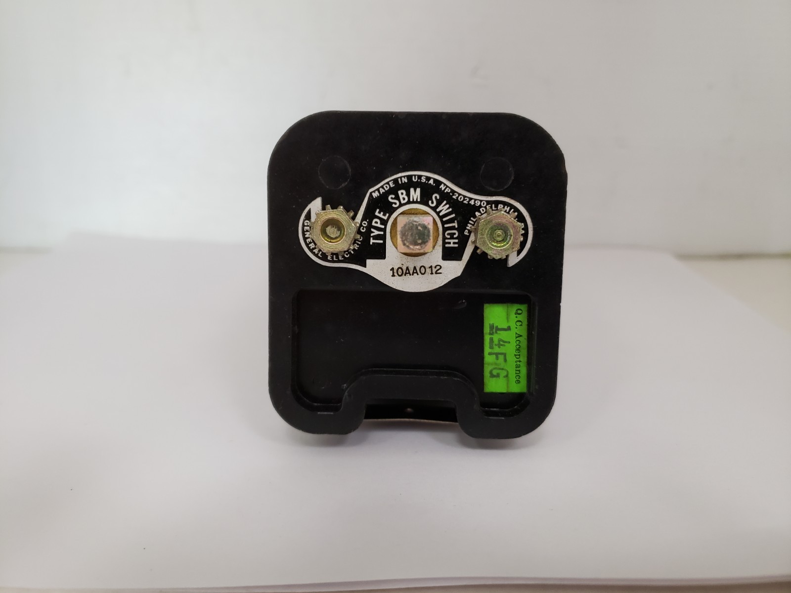GENERAL ELECTRIC 10AA012 ROTARY CAM SWITCH 4 POSITION MAINTAINED NNB