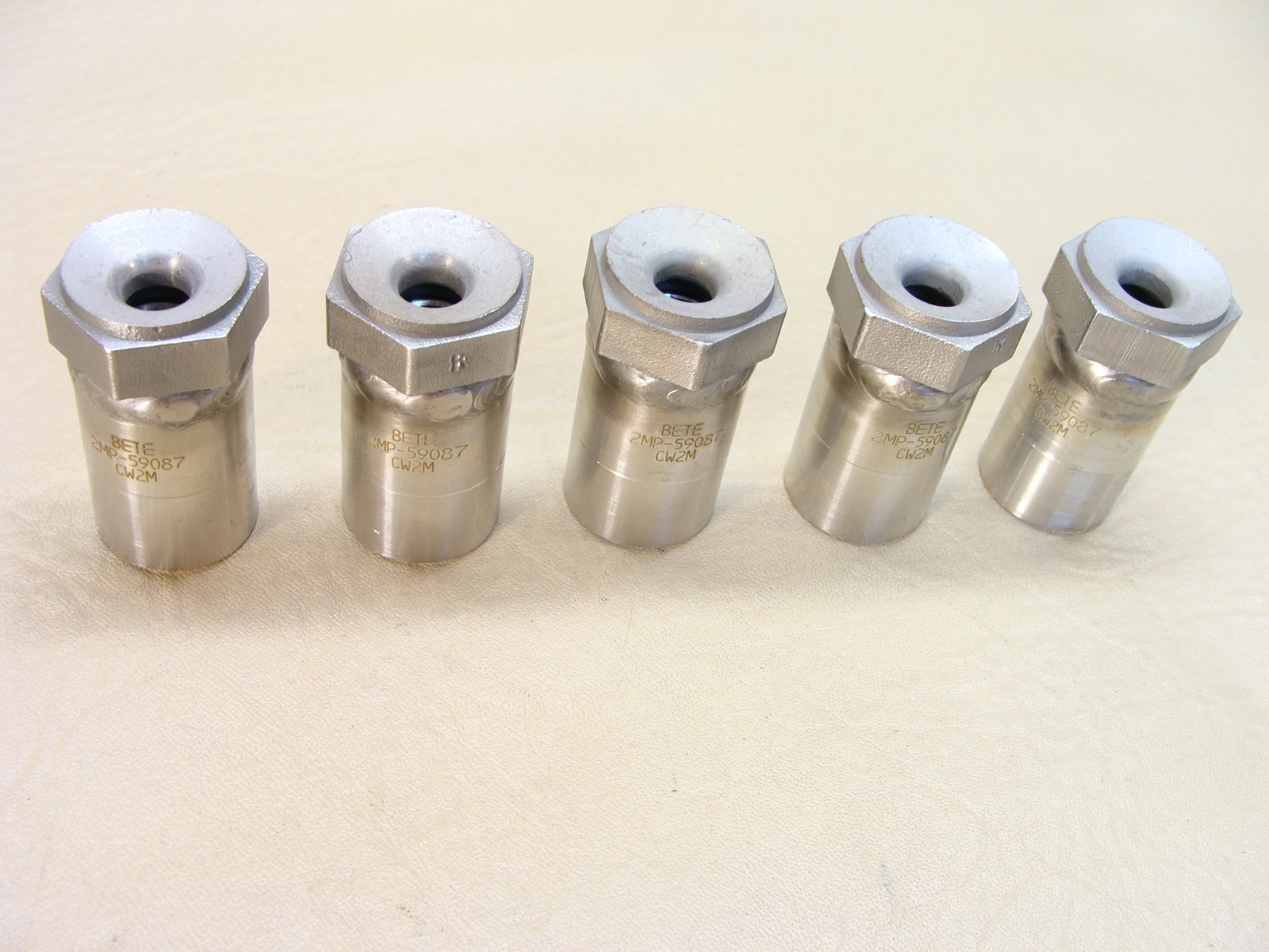NEW lot of 5 BETE stainless steel 2MP-59087 CW2M nozzle 1/2″ MANY AVAILABLE