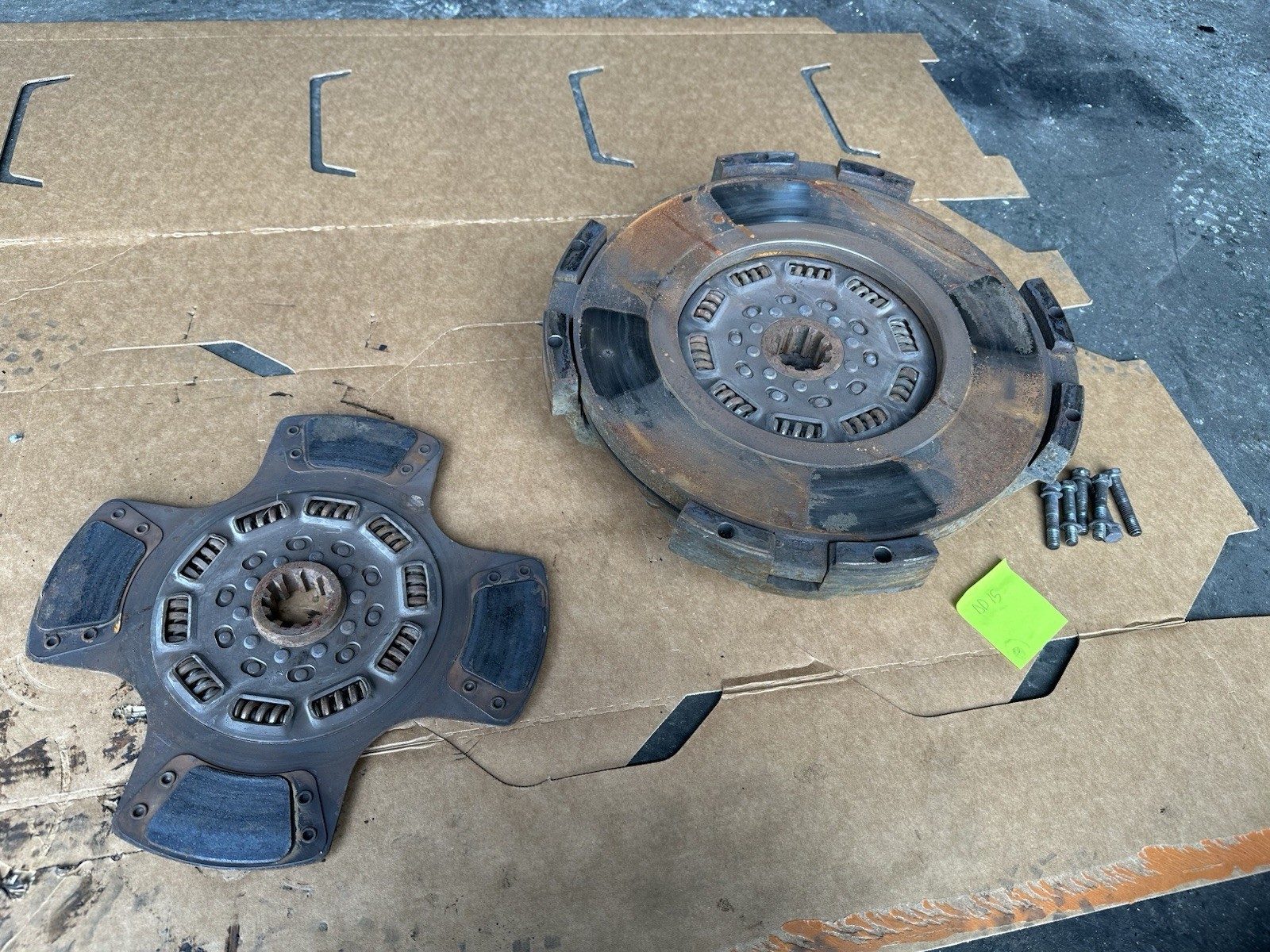 2013 Detroit Diesel DD15 Engine PACELINE CLUTCH ASSEMBLY M7050903 OEM