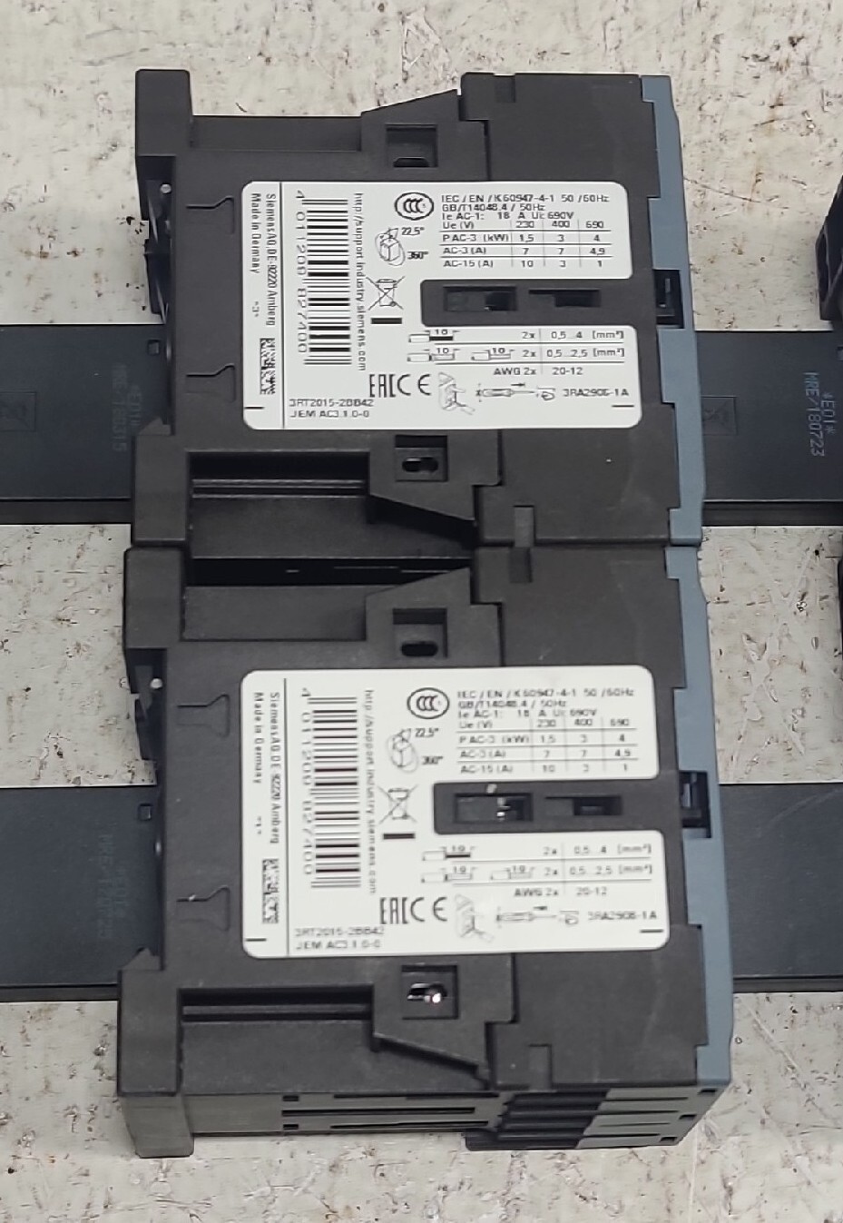 Siemens Sirius 3RT2015-2BB42 w/ 3RT2916-1JJ00 Connector Lot 6 units.