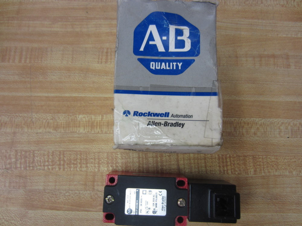 Allen Bradley 802F-E60M10 Safety Key Switch 802FE60M10 Series A