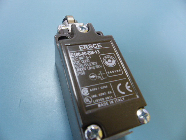 Ersce E100-00-BM-13 Qty of 1 per Lot 30mm Limit Switches AC15 6A/230V