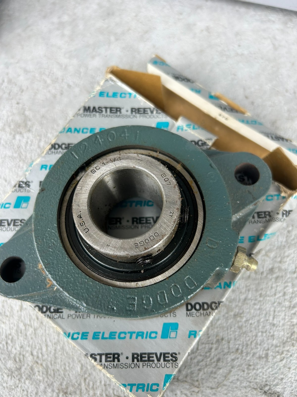 Dodge 124276 Bearing F2B-SC-104 1-1/4″-NEW IN BOX