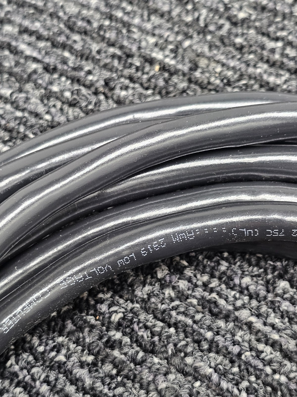 E83482 28 AWG TYPE CL2 75C Low Voltage Computer Cable