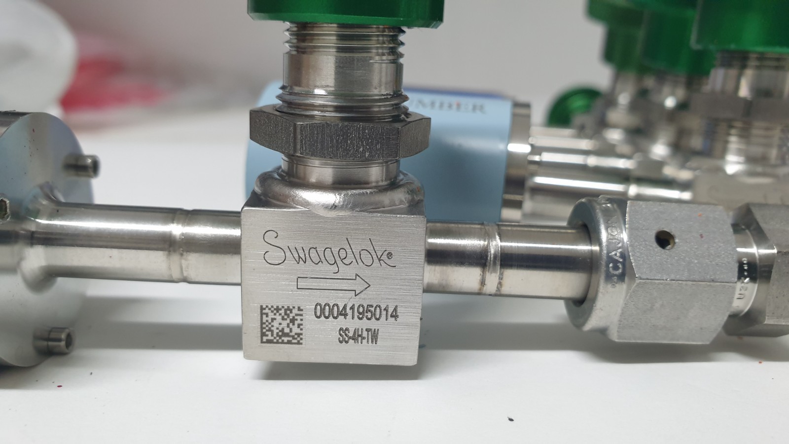 Lot of 10 Swagelok SS-4H-TW Stainless Steel Valves